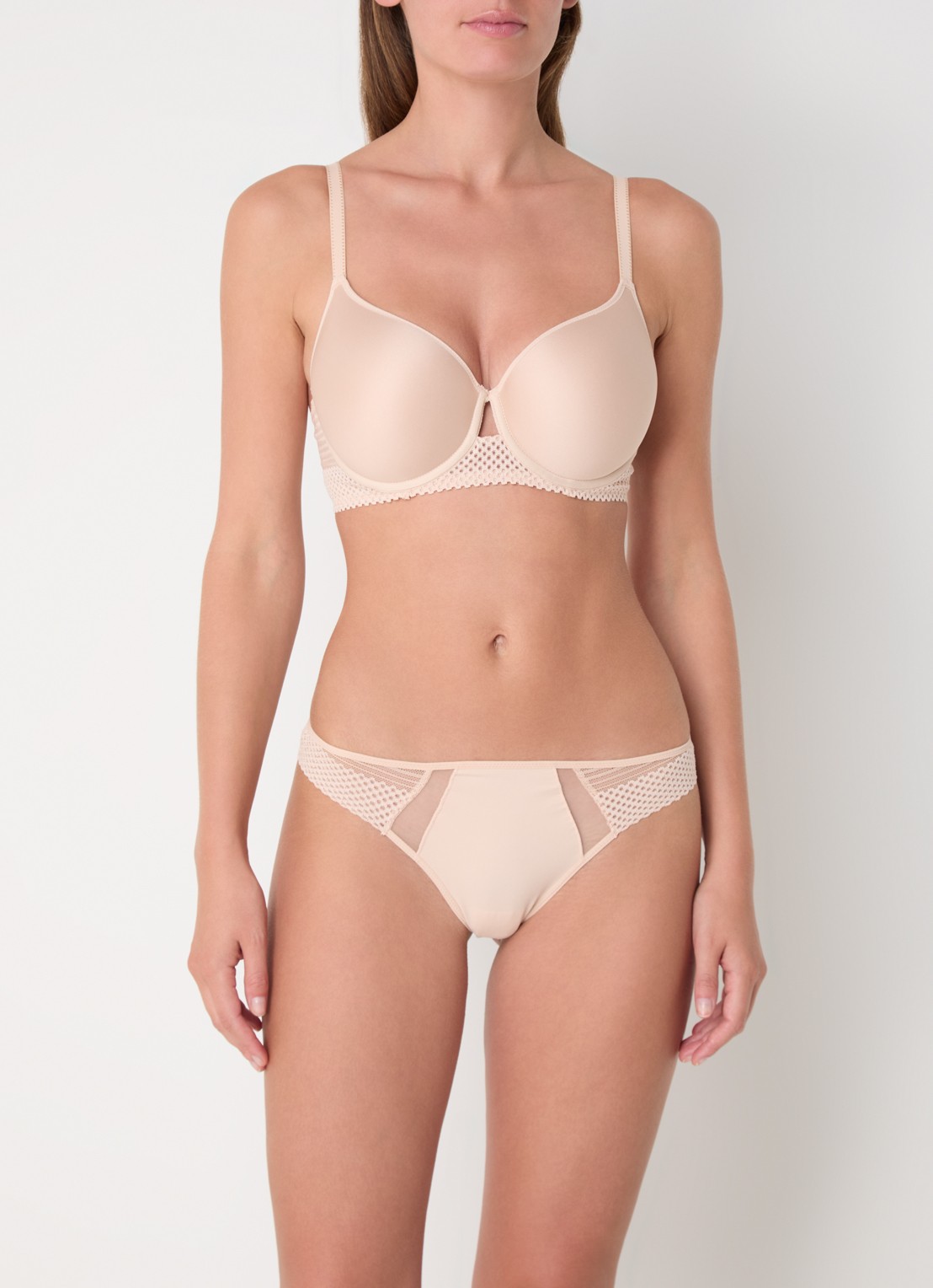 Chantelle Play tanga met kant - voorkant 2 beige