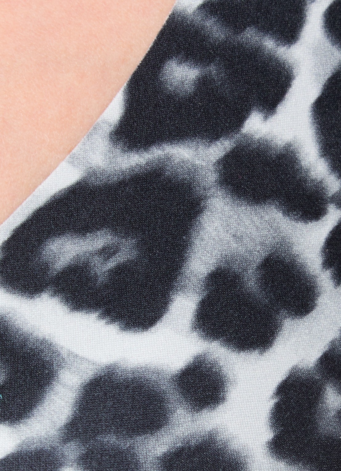 Chantelle Power voorgevormde bralette met panterprint  - detail 4 grijs