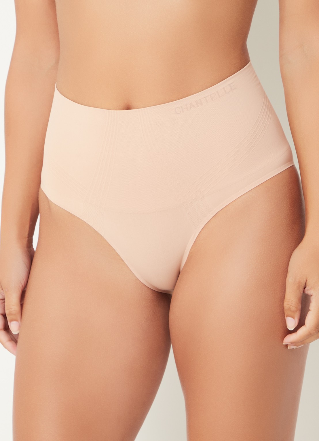 Chantelle Smooth Comfort high waisted corrigerende slip - detail 7 donkerbeige