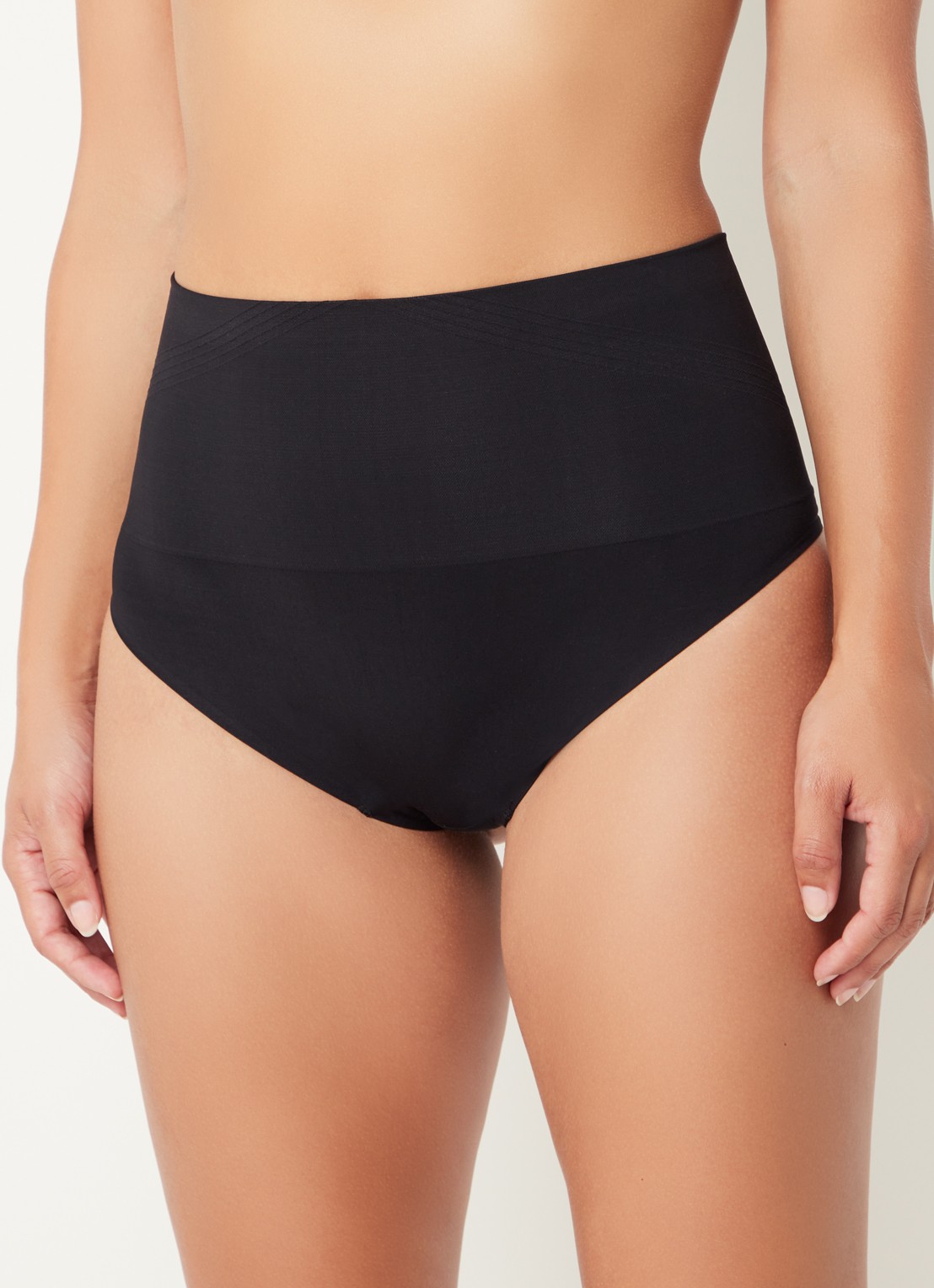 Chantelle Smooth Comfort high waisted corrigerende slip - detail 9 zwart