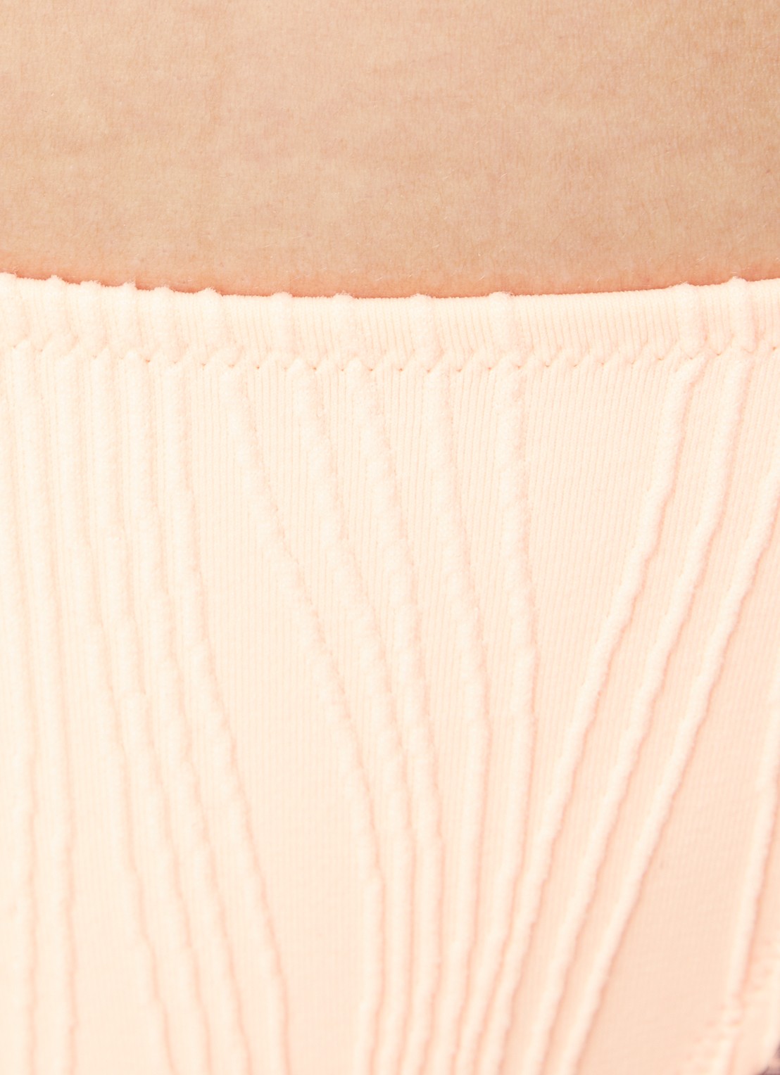 Chantelle Tanga bikinislip met structuur - detail 4 abrikoos