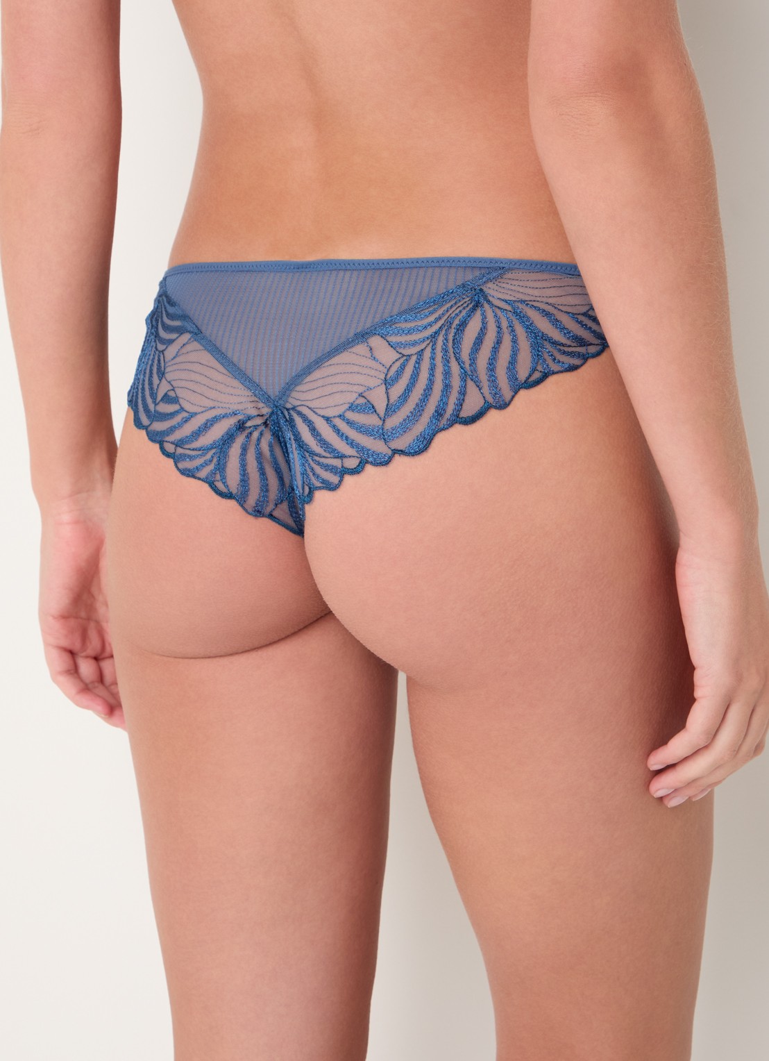 Chantelle Tanga van mesh - achterkant 3 donkerblauw