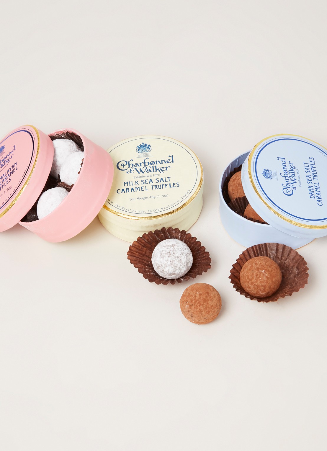 Charbonnel et Walker Salted Caramel Truffles chocoladetruffels trio  - detail undefined