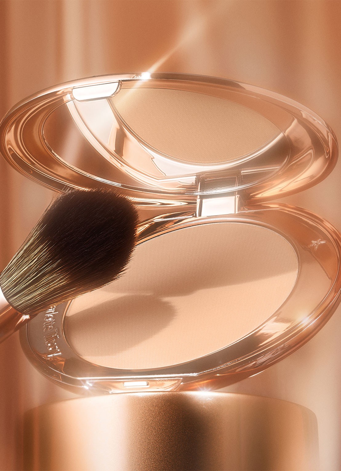 Charlotte Tilbury Airbrush Flawless Finish Powder - poeder - detail 5 1 fair