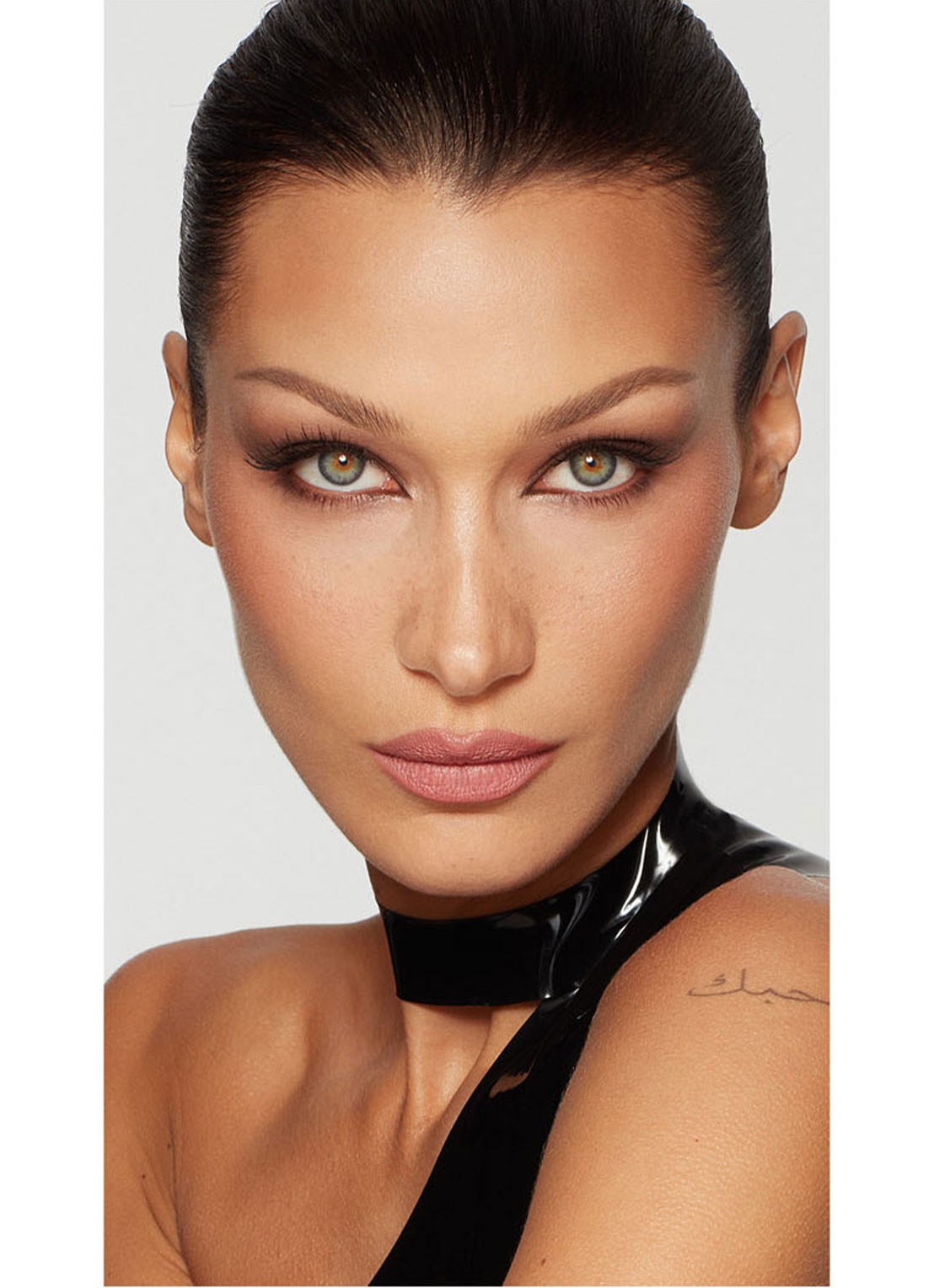 Charlotte Tilbury Airbrush Flawless Lip Blur - matte vloeibare lipstick - detail 6 pillow talk blur
