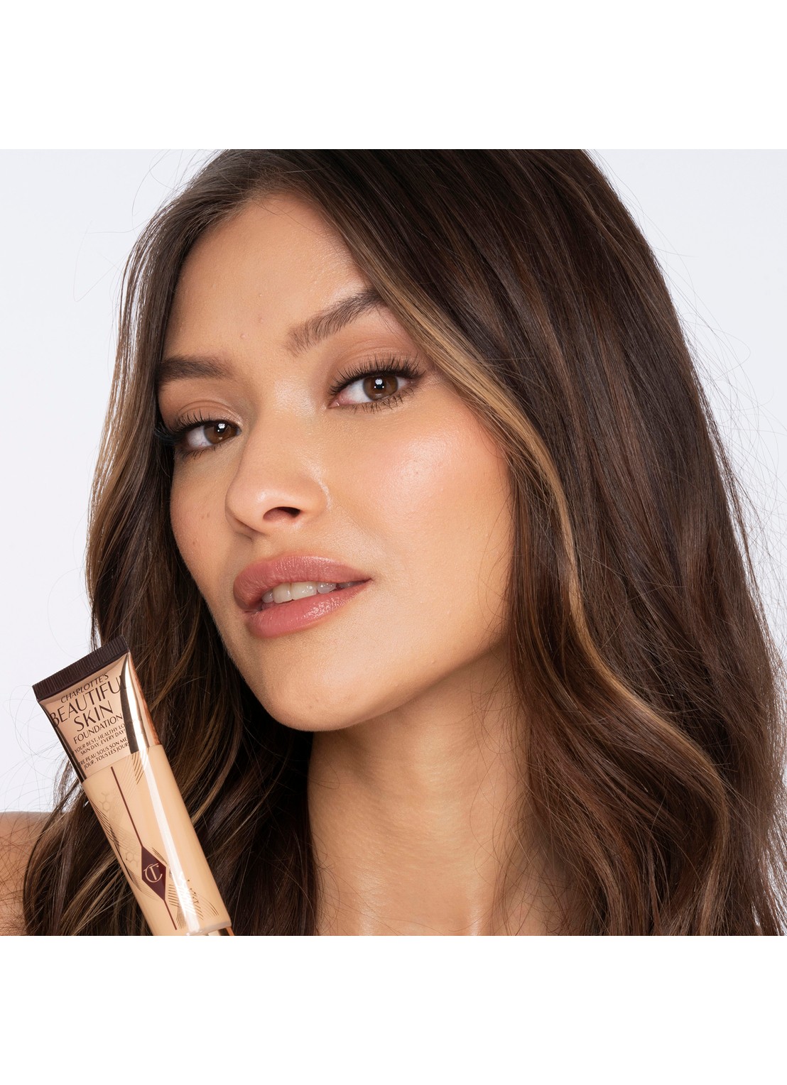 Charlotte Tilbury Beautiful Skin Foundation - vloeibare foundation - achterkant 7 6 neutral