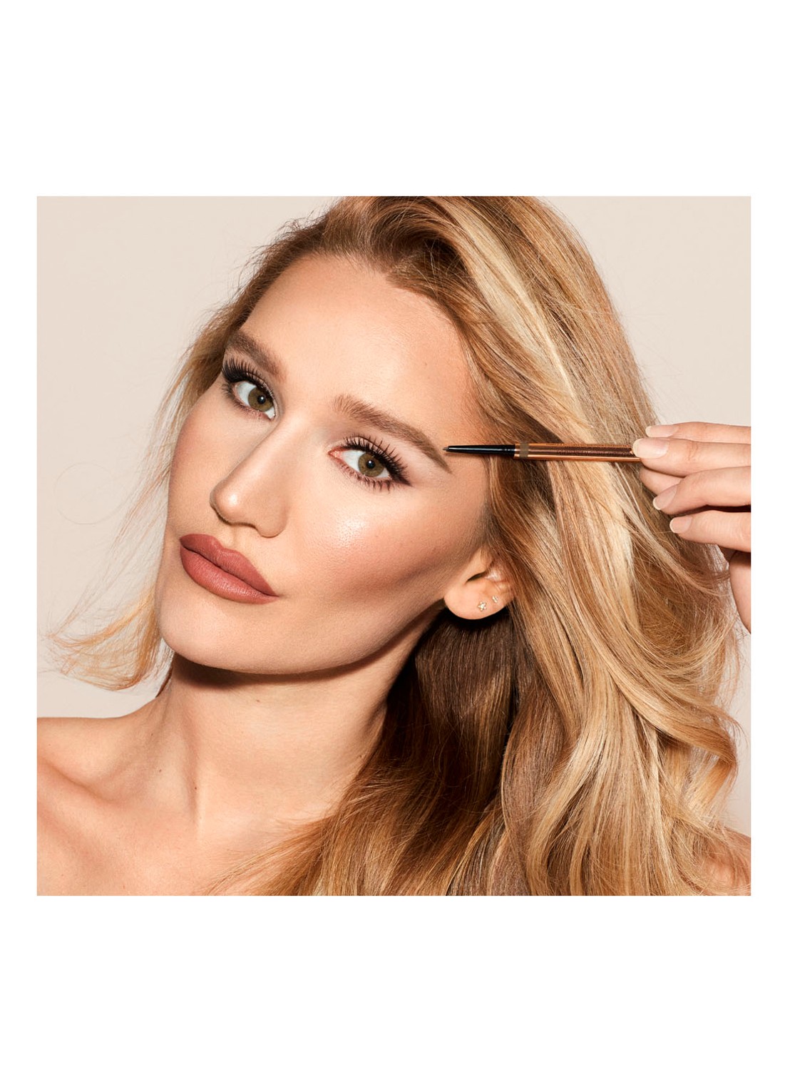 Charlotte Tilbury Brow Pencil Cheat - wenkbrauwpotlood - detail 3 soft brown