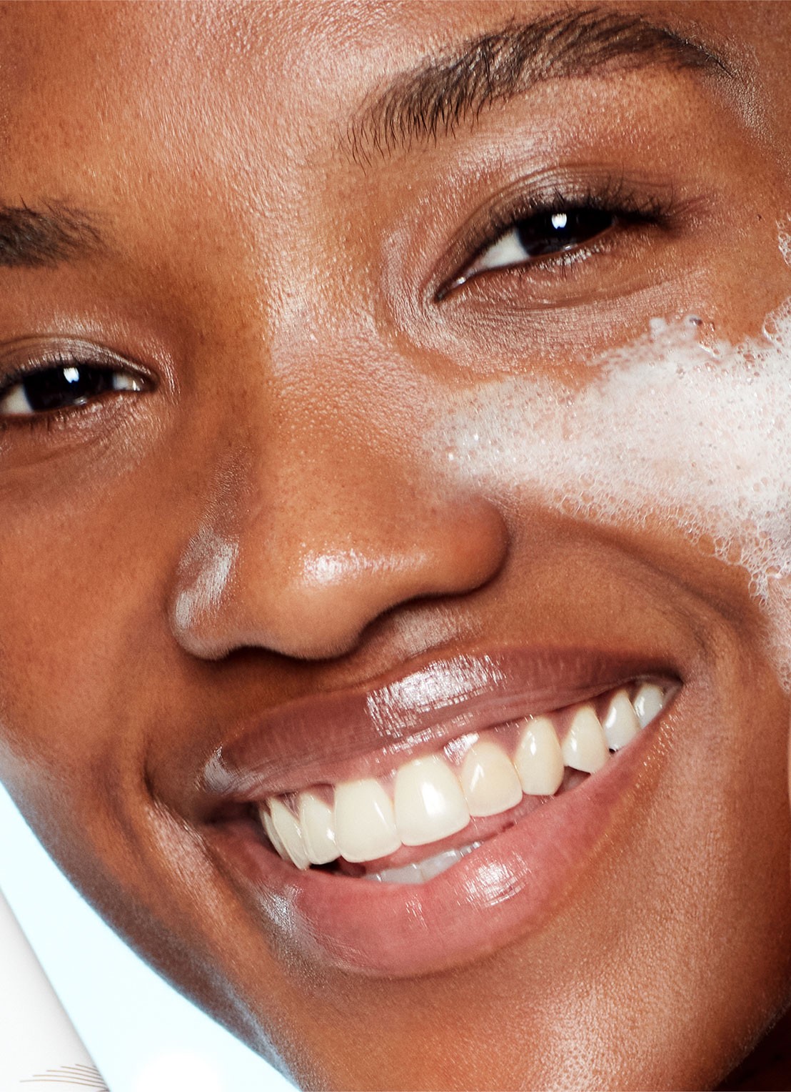 Charlotte Tilbury Charlotte's Magic Hydration Revival Duo - verzorgingsset - detail 3 beige