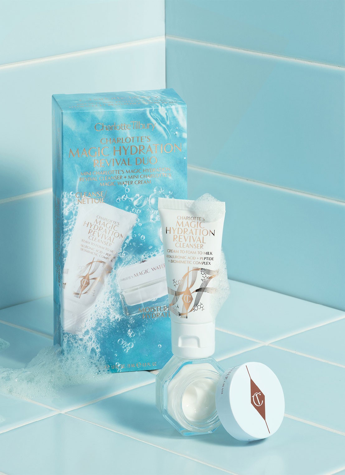 Charlotte Tilbury Charlotte's Magic Hydration Revival Duo - verzorgingsset - detail 4 beige