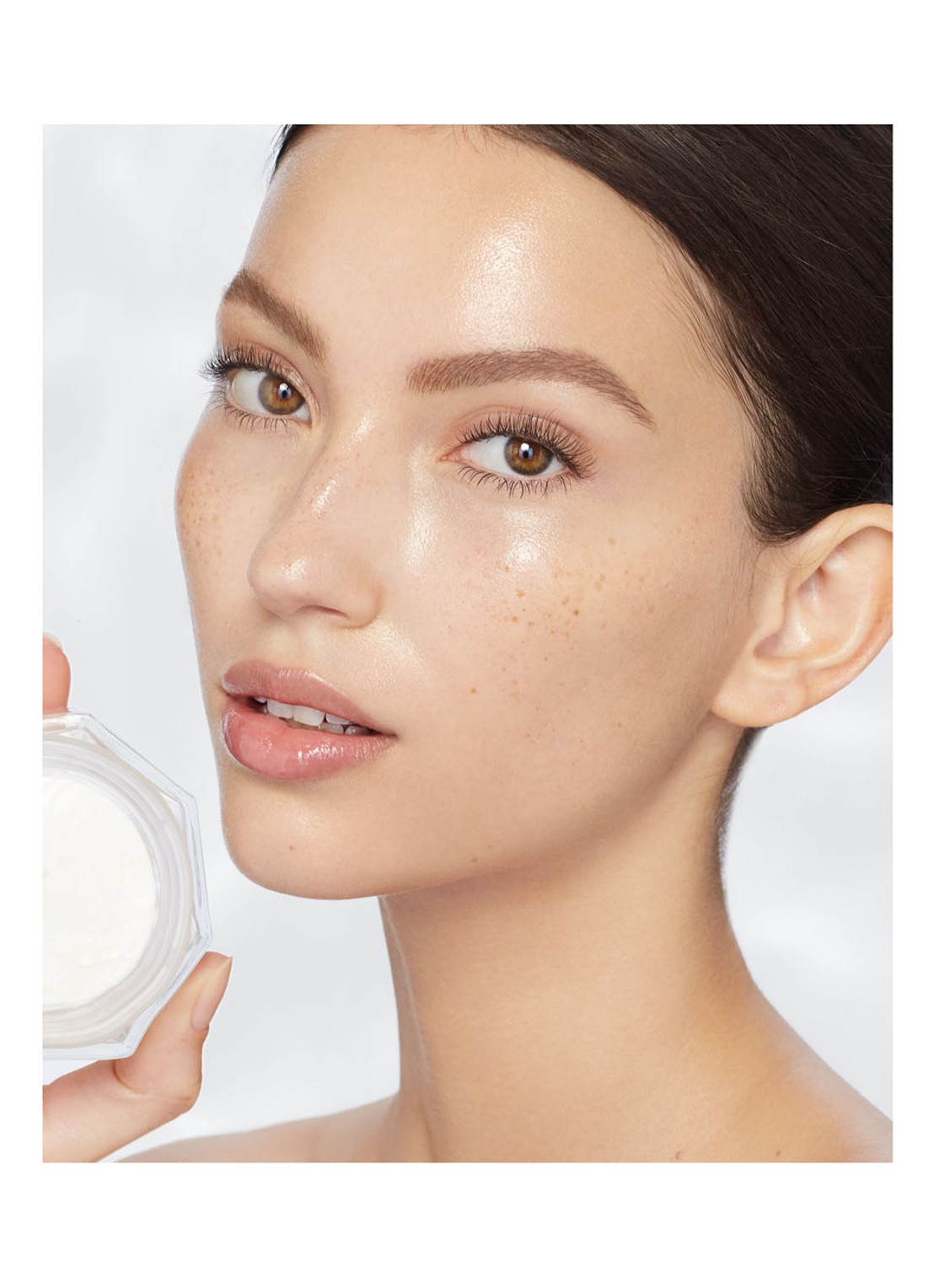 Charlotte Tilbury Charlotte's Magic Night Cream Refillable - navulbare nachtcrème - detail 5 undefined