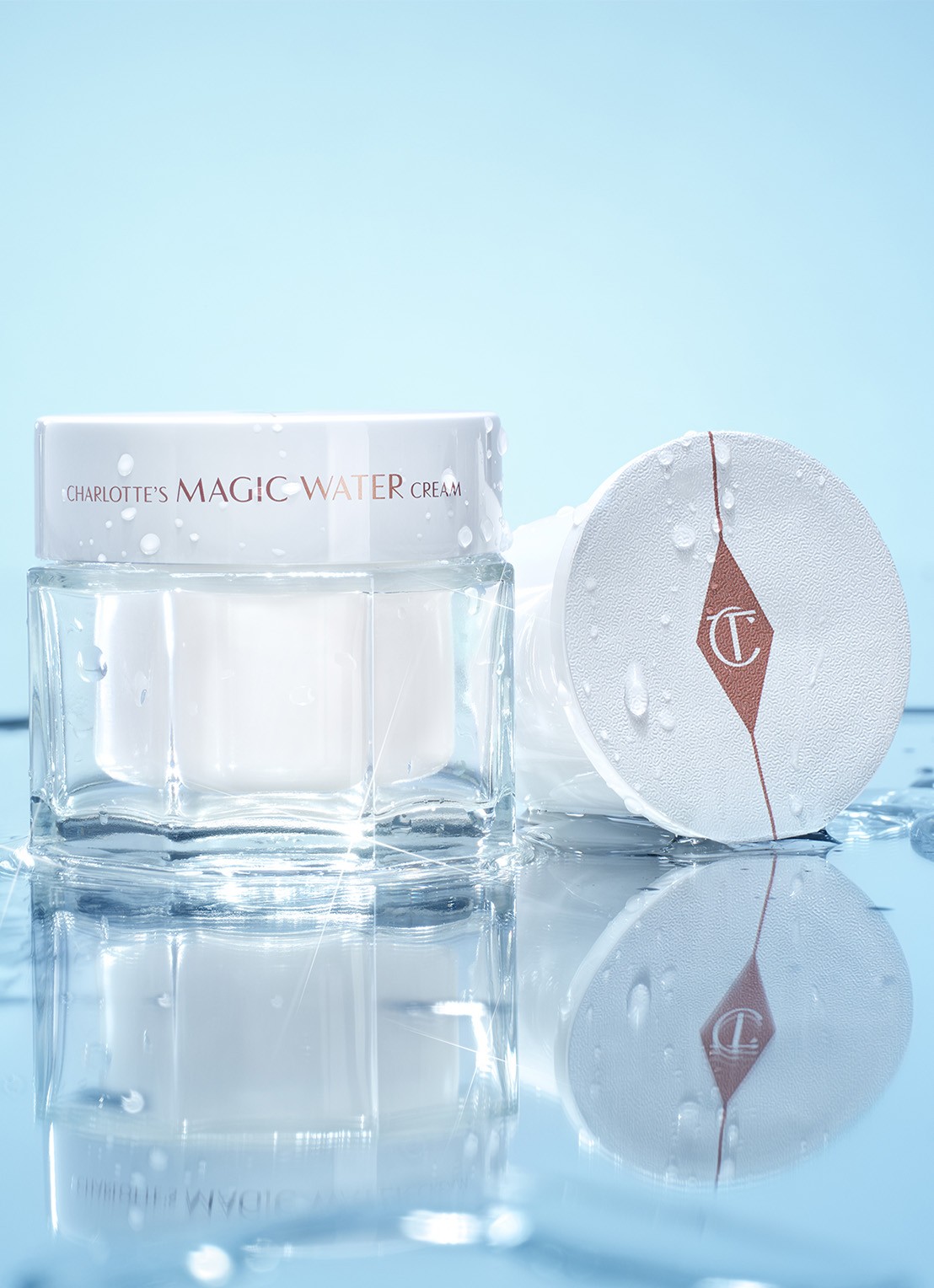 Charlotte Tilbury Charlotte's Magic Water Cream - hydraterende dagcrème - detail 4 undefined