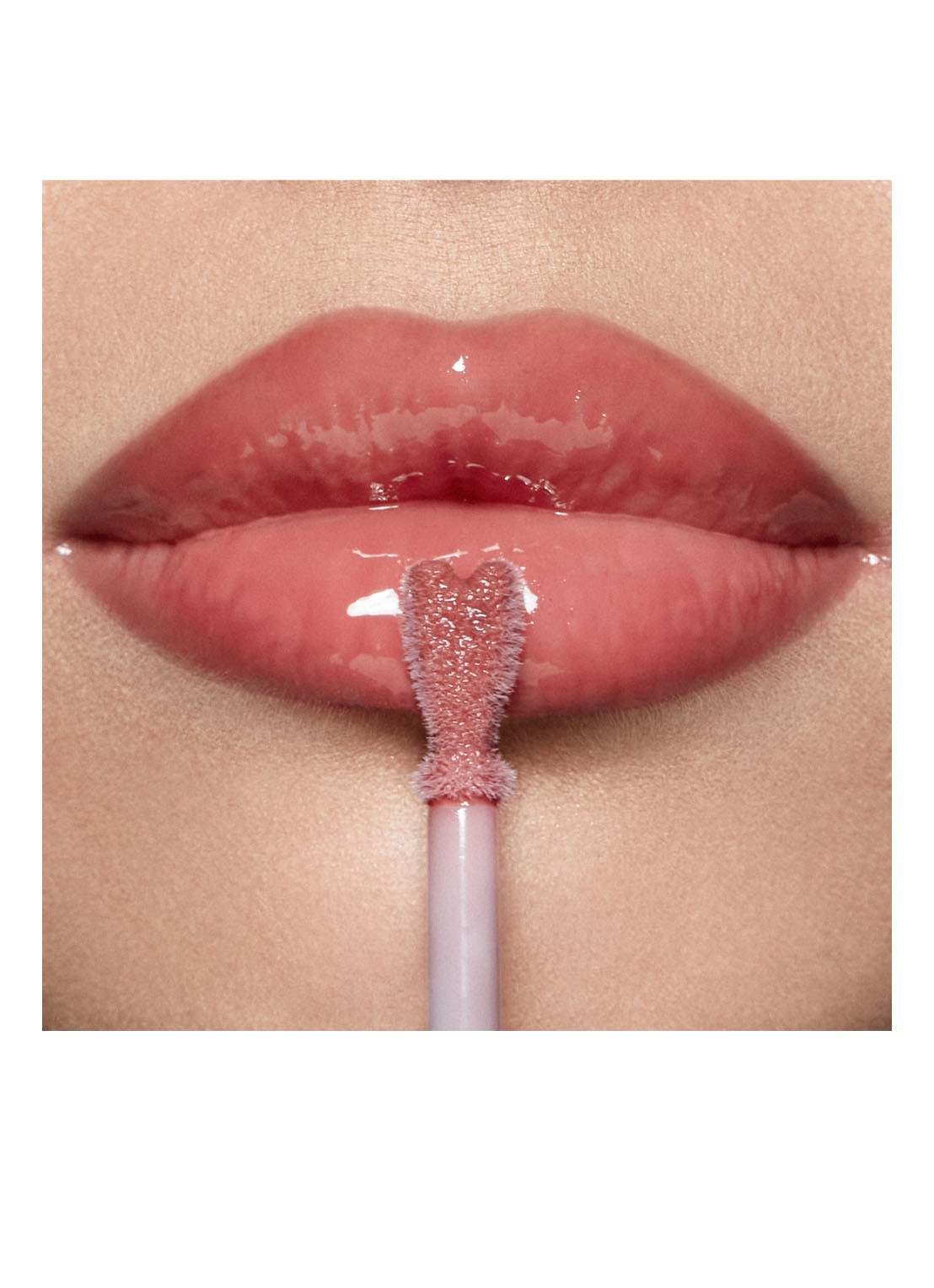 Charlotte Tilbury Collagen Lip Bath - lipgloss - detail 2 pillow talk medium
