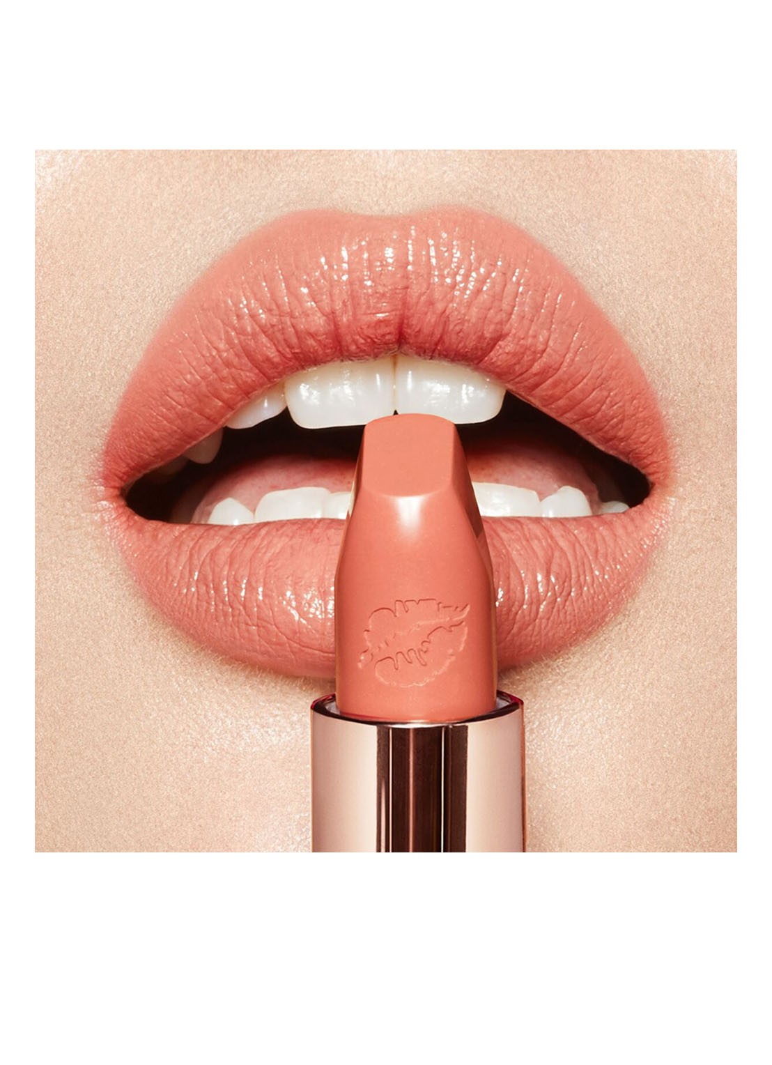 Charlotte Tilbury Hot Lips 2 - lipstick - detail 5 angel alessandra