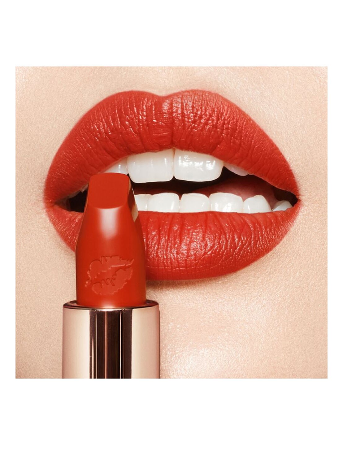 Charlotte Tilbury Hot Lips 2 - lipstick - detail 5 red hot susan