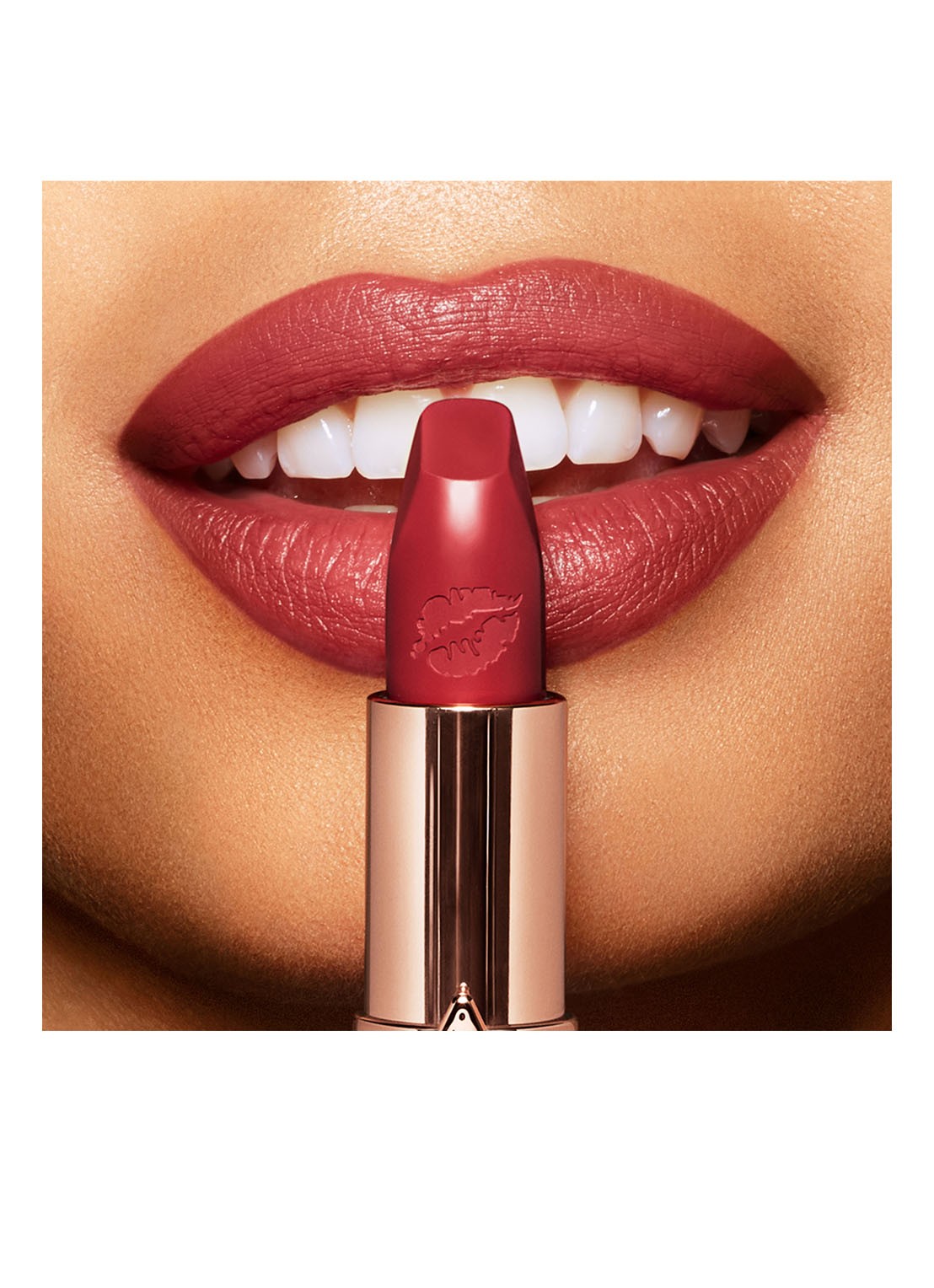 Charlotte Tilbury Hot Lips 2 - lipstick - detail 3 viva la vergara