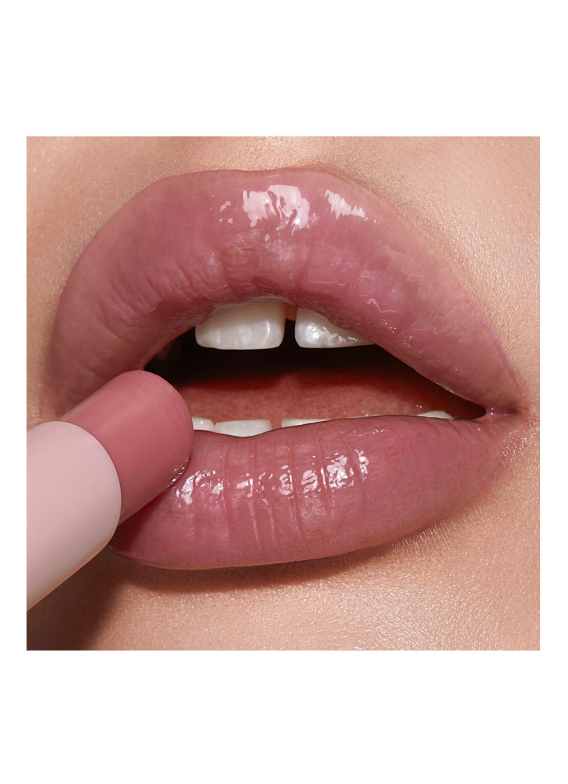 Charlotte Tilbury Hyaluronic Happikiss Lip Balm Lipstick - detail 3 crystal happikiss