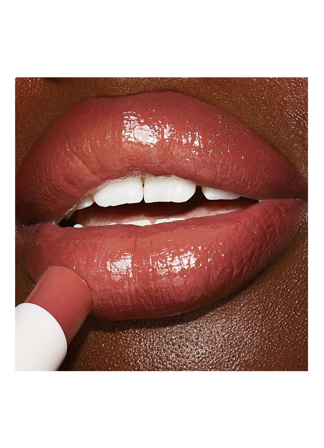 Charlotte Tilbury Hyaluronic Happikiss Lip Balm Lipstick - detail 4 romance kiss