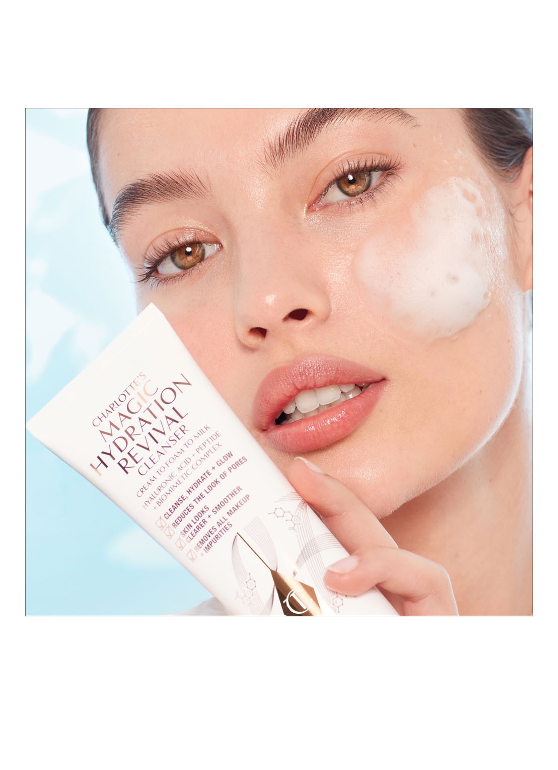 Charlotte Tilbury Hydration Revival Cleanser - reinigingscrème - detail 2 undefined