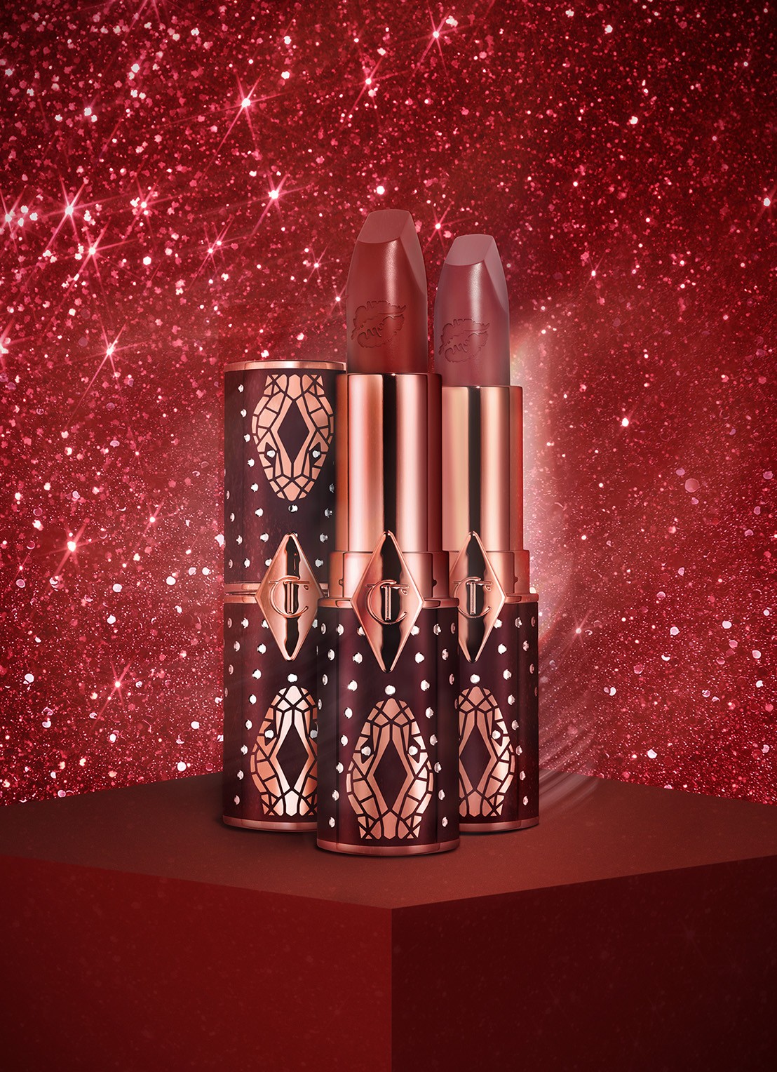 Charlotte Tilbury K.I.S.S.I.N.G lipstick - detail 5 kiss of mystery
