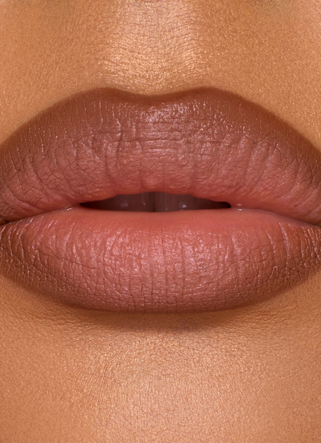 Charlotte Tilbury Lip Cheat Contour Duo -  lipliner en lippotlood - voorkant 7 tan