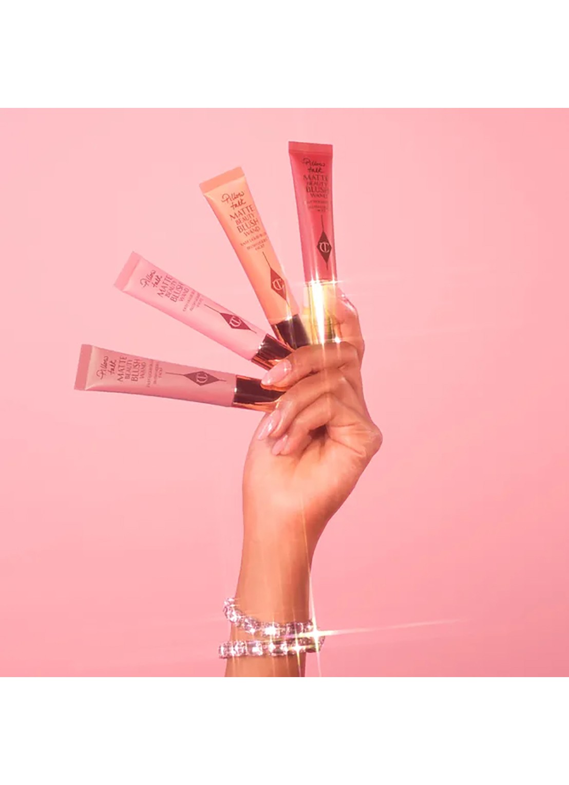 Charlotte Tilbury Matte Beauty Blush Wand - vloeibare blush - detail 6 pillow talk