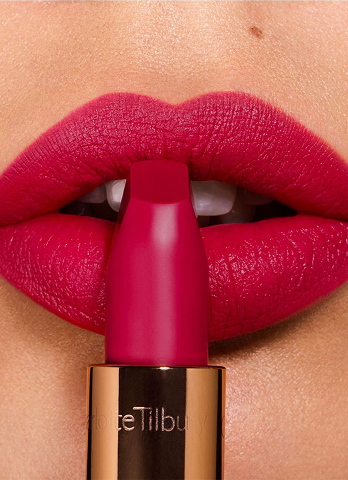 Charlotte Tilbury Matte Revolution - lipstick - detail 3 the queen