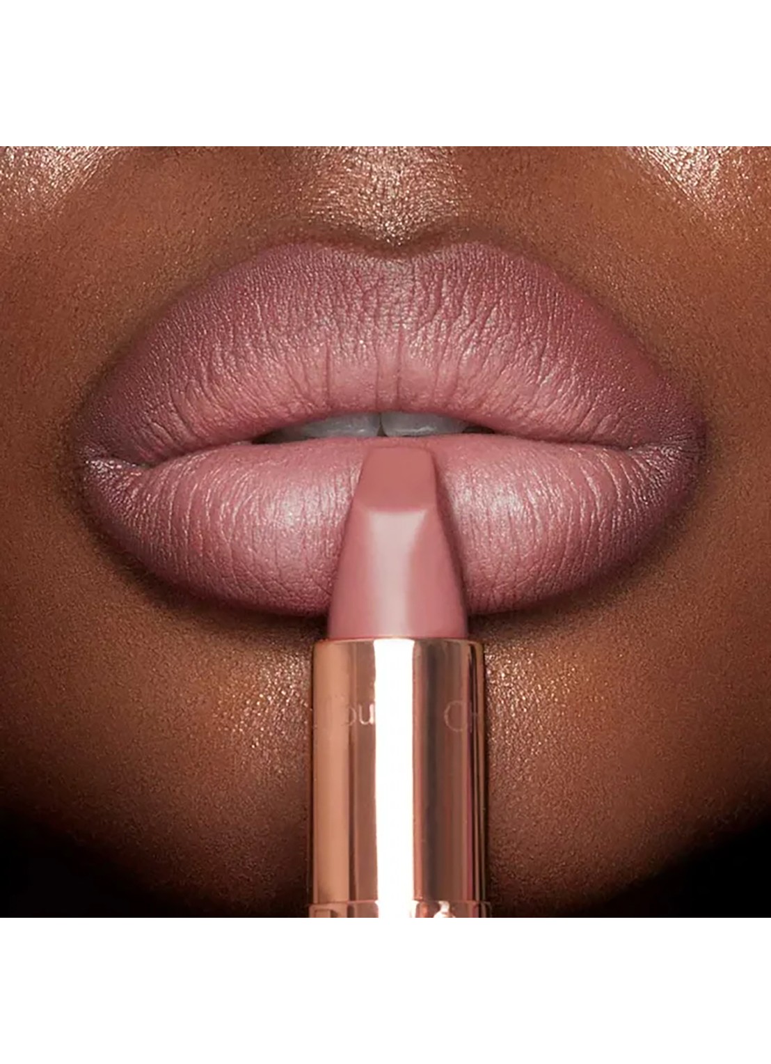 Charlotte Tilbury Matte Revolution - lipstick - detail 5 pillow talk