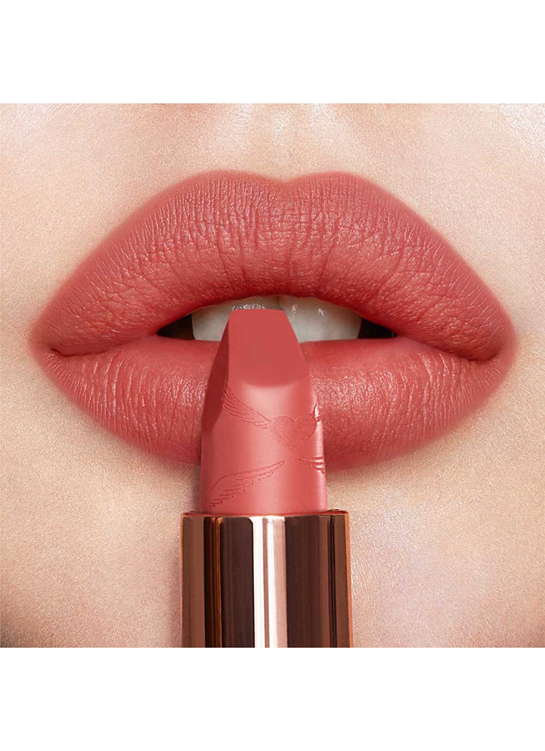 Charlotte Tilbury Matte Revolution - lipstick - detail 4 mrs kisses
