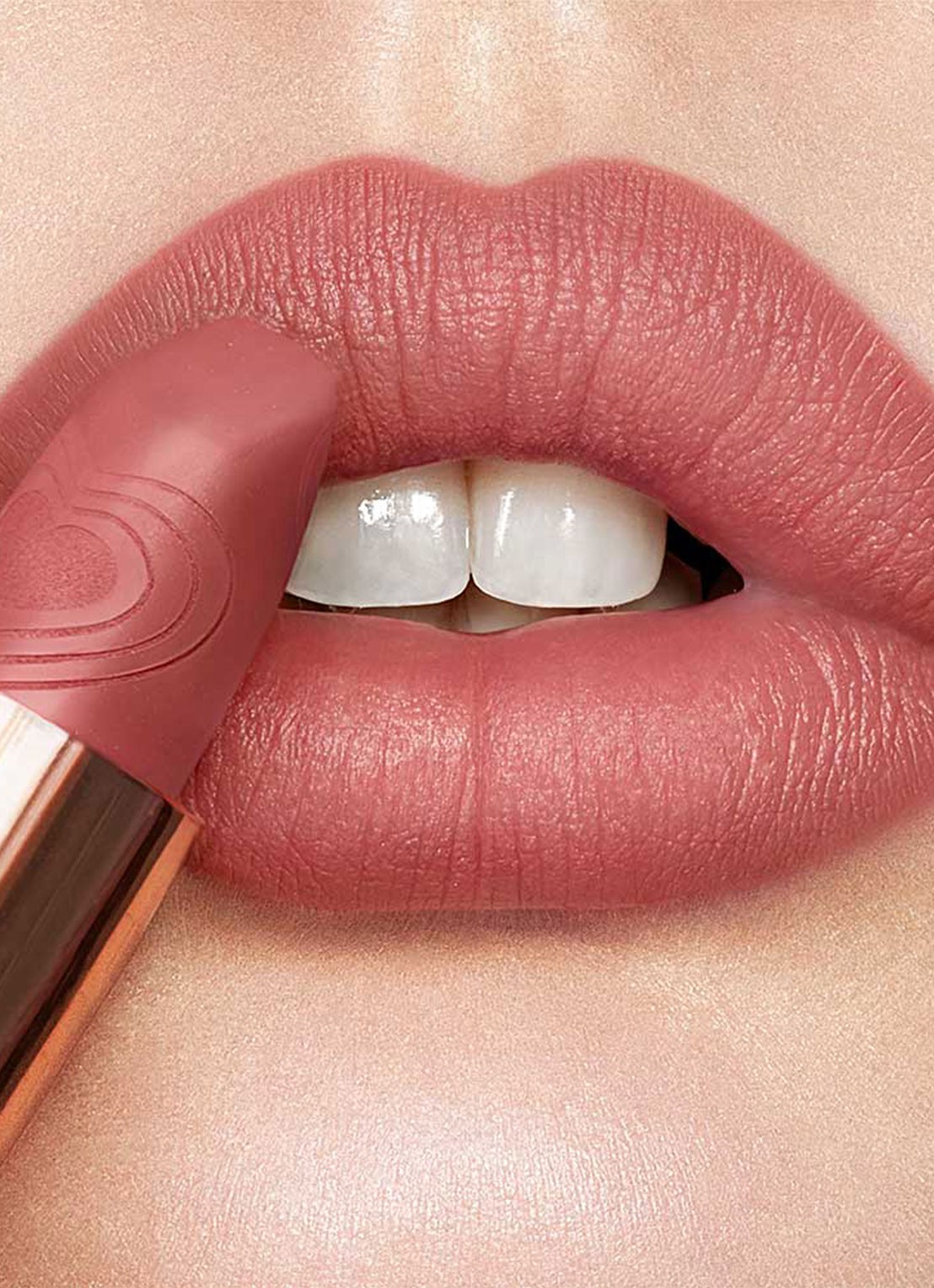 Charlotte Tilbury Matte Revolution - lipstick - detail 3 wedding belles