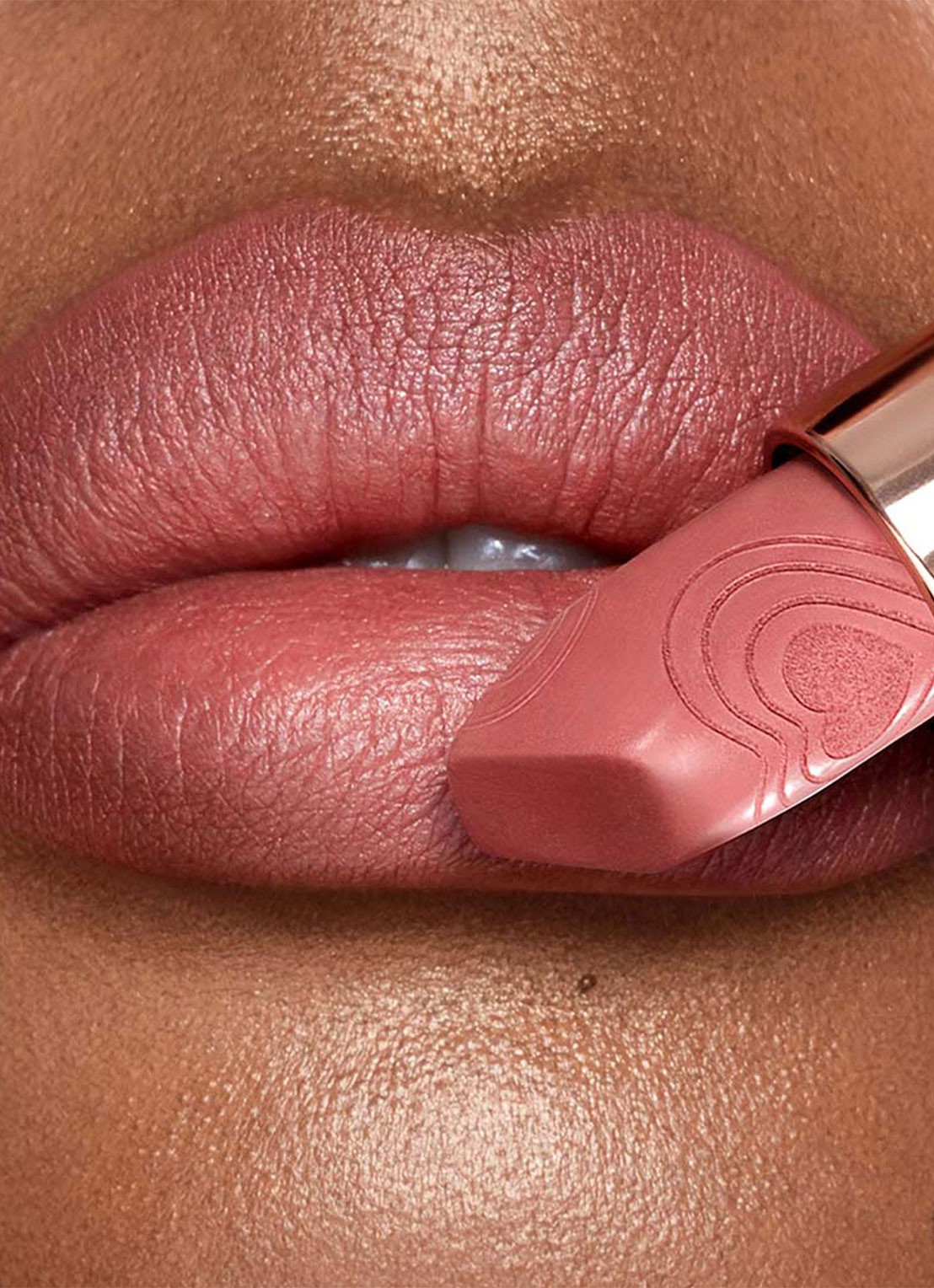 Charlotte Tilbury Matte Revolution - lipstick - detail 4 wedding belles