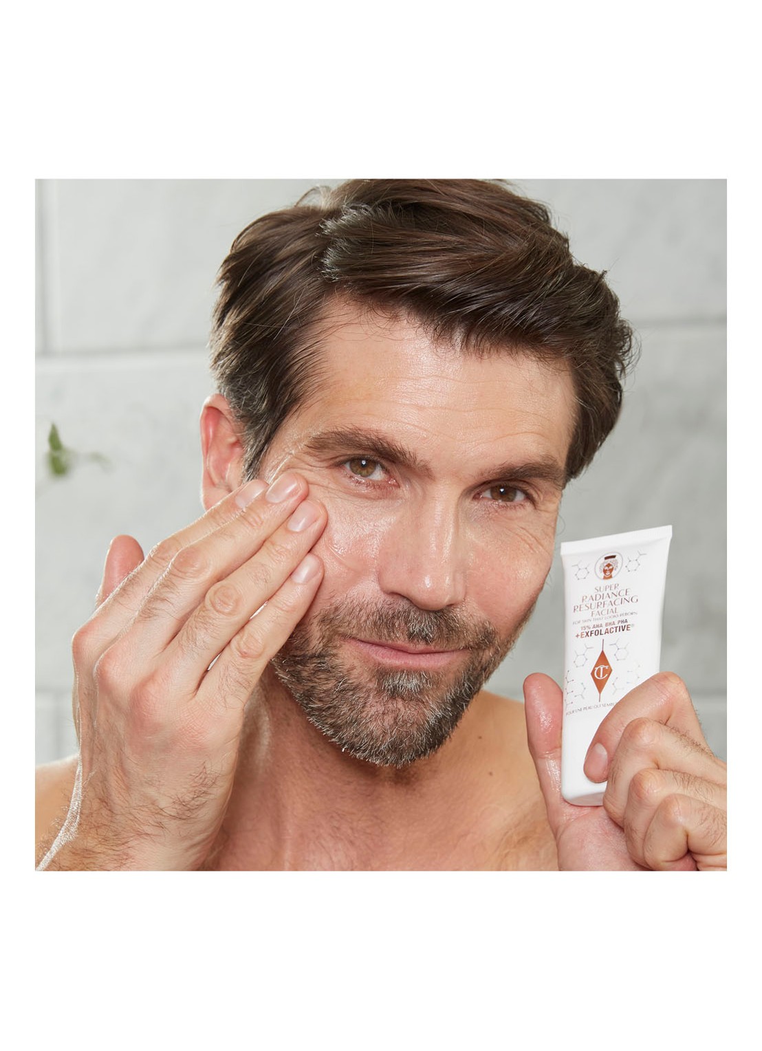 Charlotte Tilbury Super Radiance Resurfacing Facial - exfoliërende & egaliserende gezichtsbehandeling - detail 5 undefined