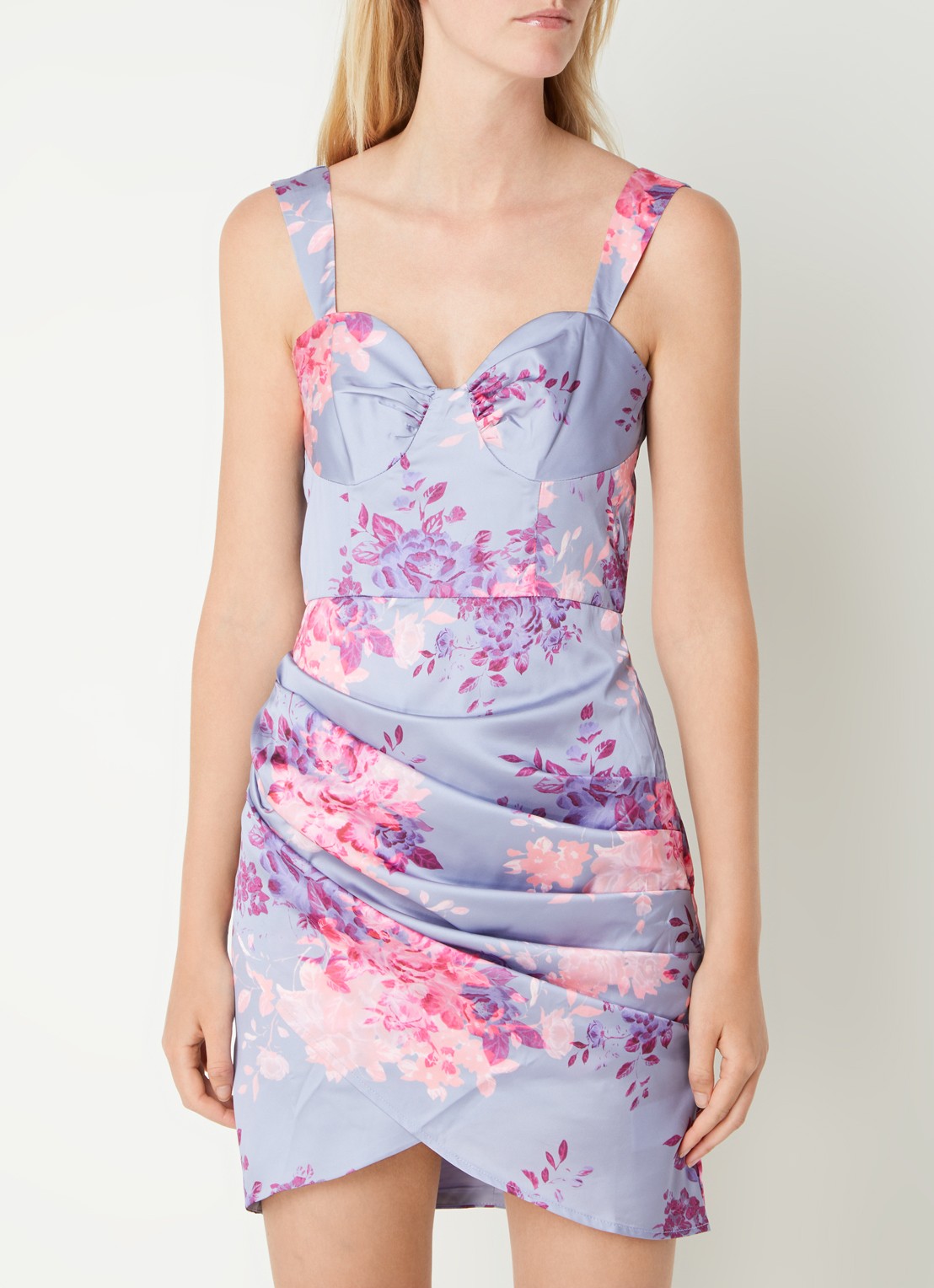 Chi Chi London Floral mini jurk met bloemenprint - detail 4 lavendel