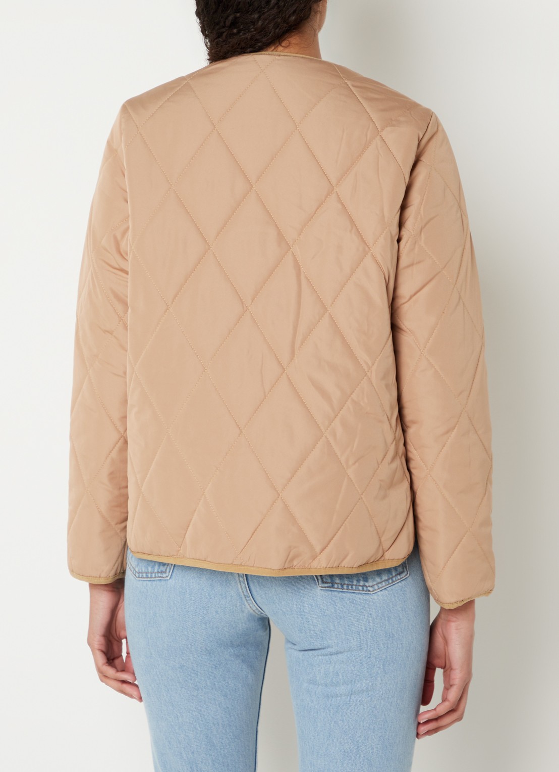 Chi Chi London Gewatteerd jack met quilt patroon - achterkant camel