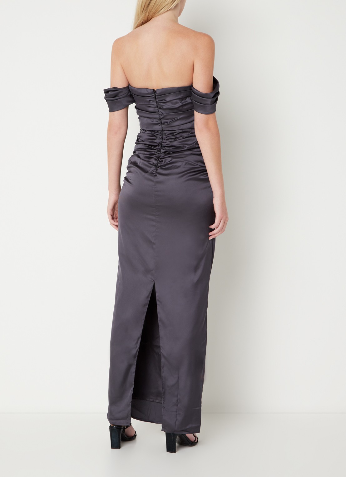 Chi Chi London Maxi jurk van satijn met plooidetail - voorkant 5 donkerblauw