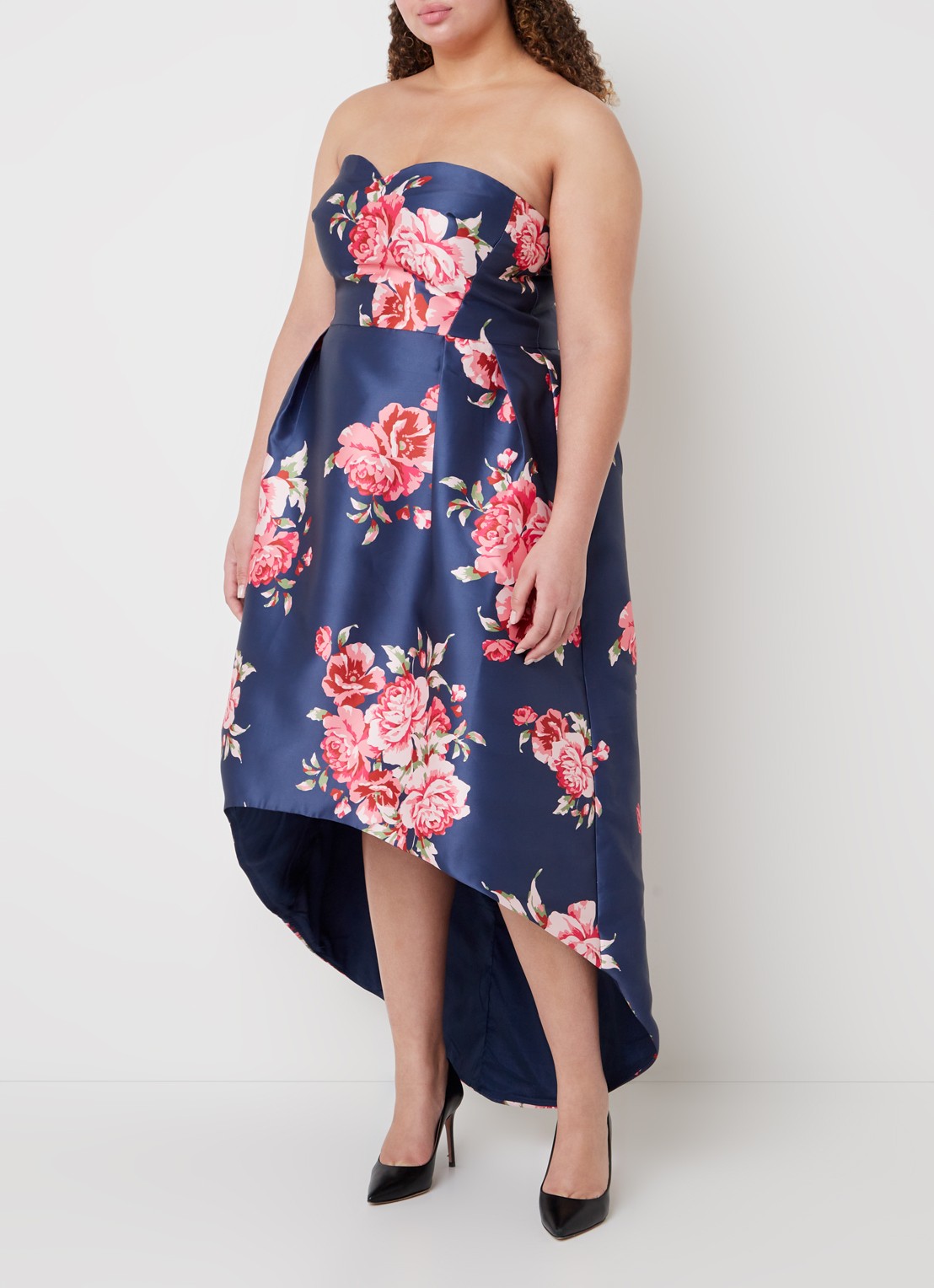 Chi Chi London PLUS STRAPLESS FLORAL DIP HEM - detail 4 donkerblauw