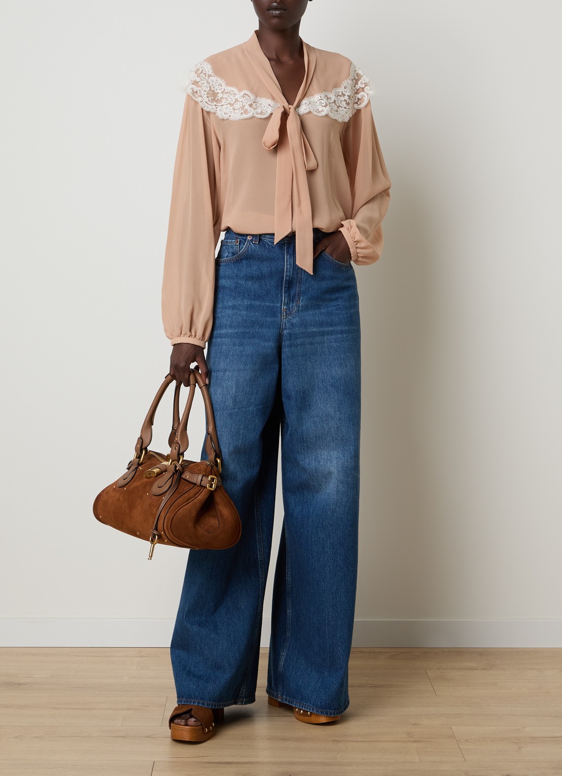 Chloé Blouse van zijde met details van kant - voorkant 5 zalmroze