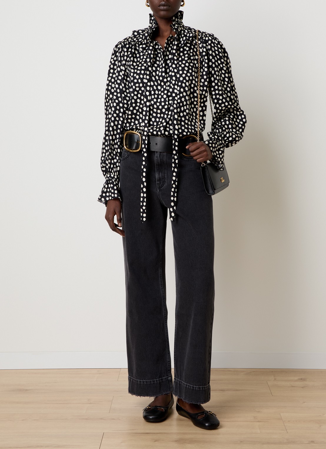 Chloé Blouse van zijde met sjaalkraag en stippenprint - voorkant 2 zwart