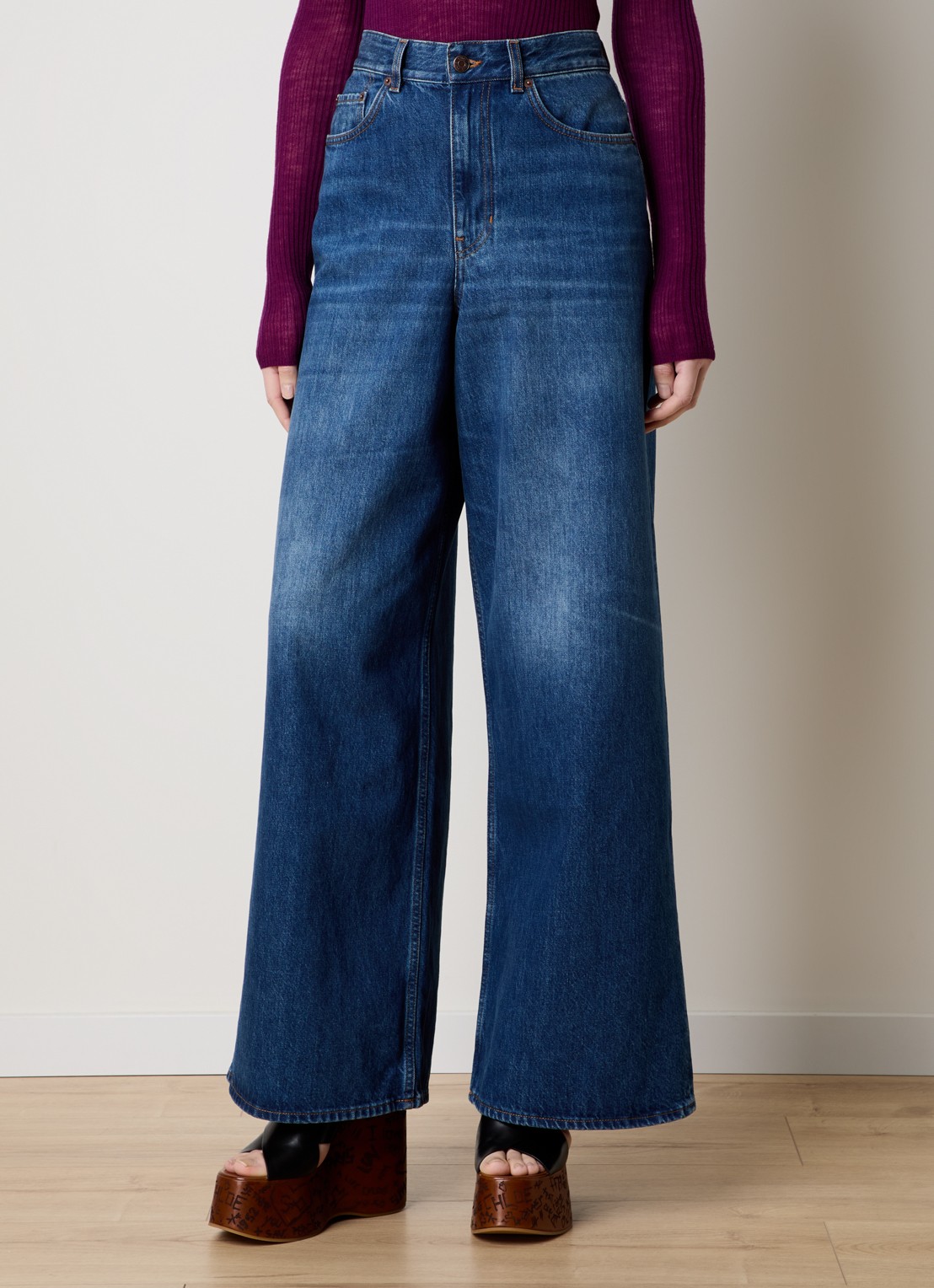 Chloé High waist wide leg jeans met medium wassing - detail 2 indigo