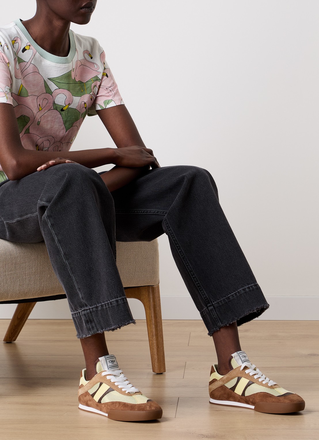 Chloé Kick sneaker met geitensuède details - voorkant 6 bruin