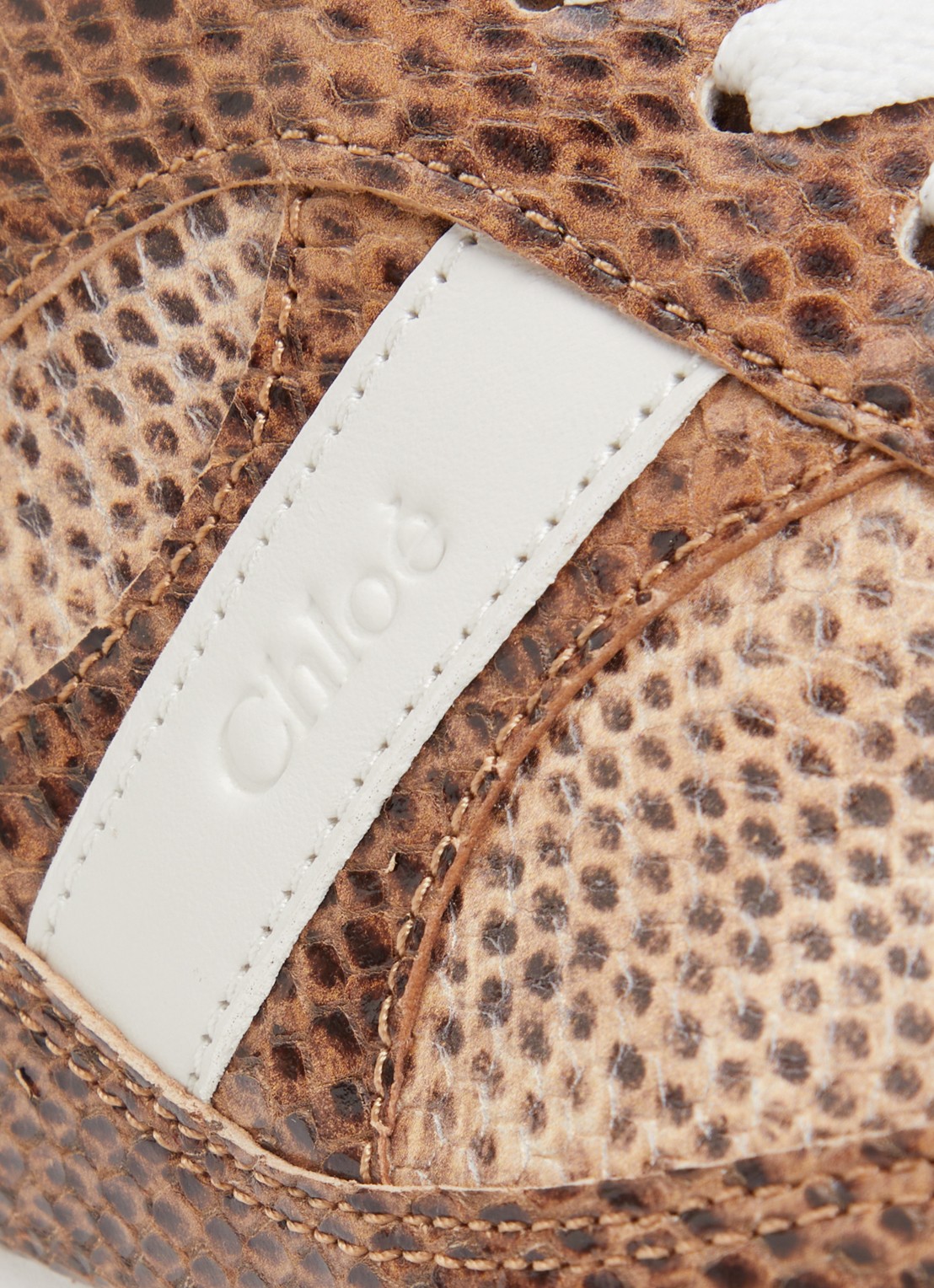 Chloé Kick sneaker van leer met slangenprint - detail 4 bruin