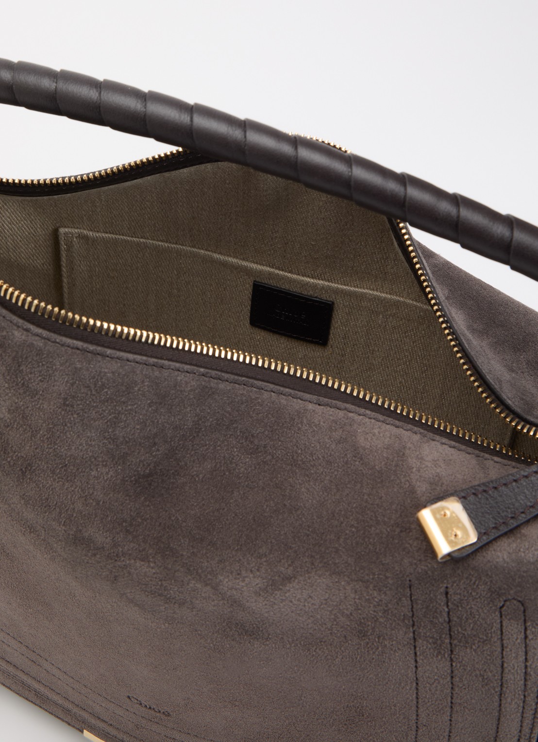 Chloé Marcie Medium schoudertas van kalfssuède  - detail bruin