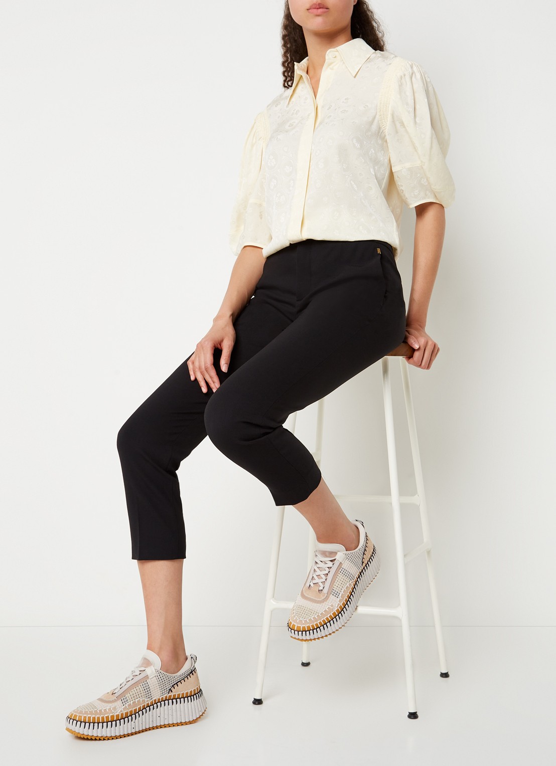 Chloé Nama sneaker met gebreid bovenwerk en suède details - voorkant 7 beige