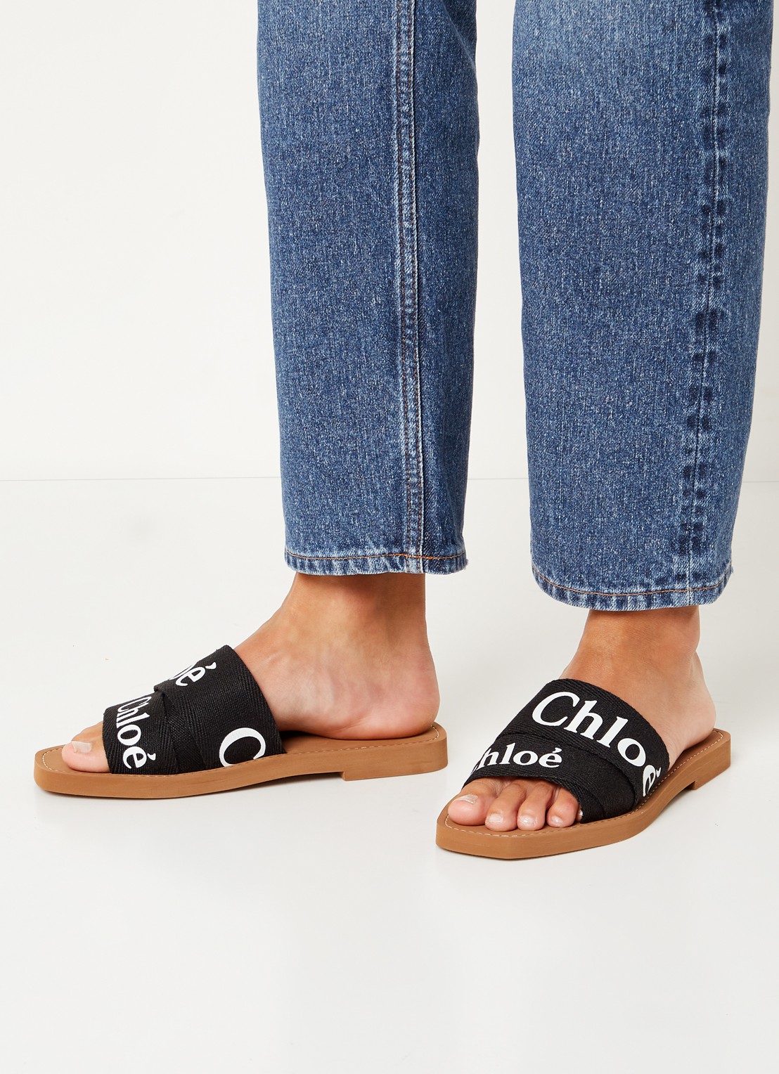 Chloé Woody slipper van canvas met logo - voorkant 2 zwart