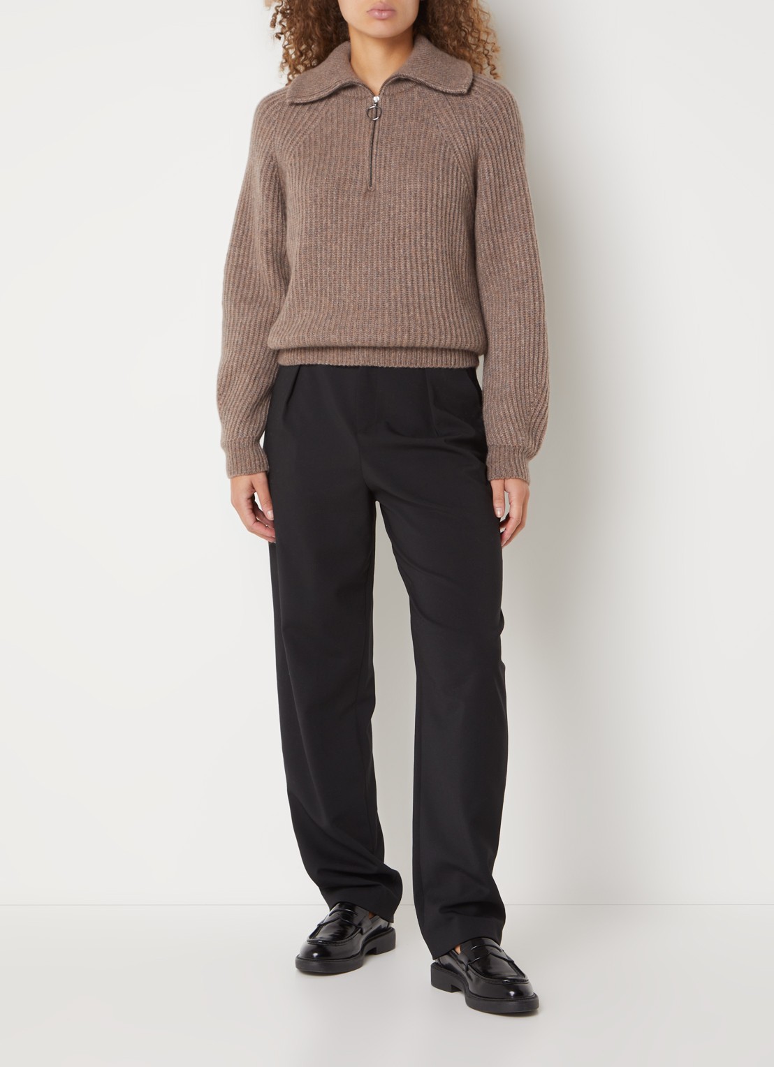 Cinque Cimolari fijngebreide trui in merino wolblend met col en halve rits - voorkant 2 lichtbruin