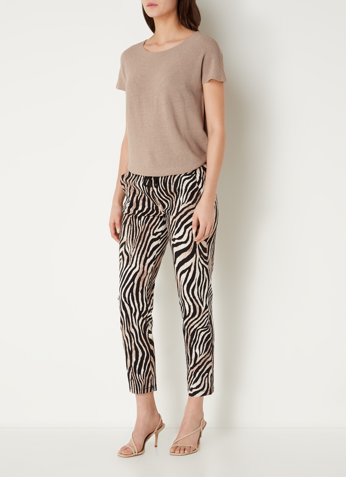 CINQUE Cisofa mid waist cropped tapered fit broek met zebraprint  - voorkant 2 bruin