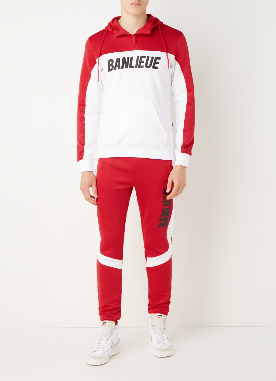 Clan de Banlieue 3D trainingspak met logoprint - detail steenrood