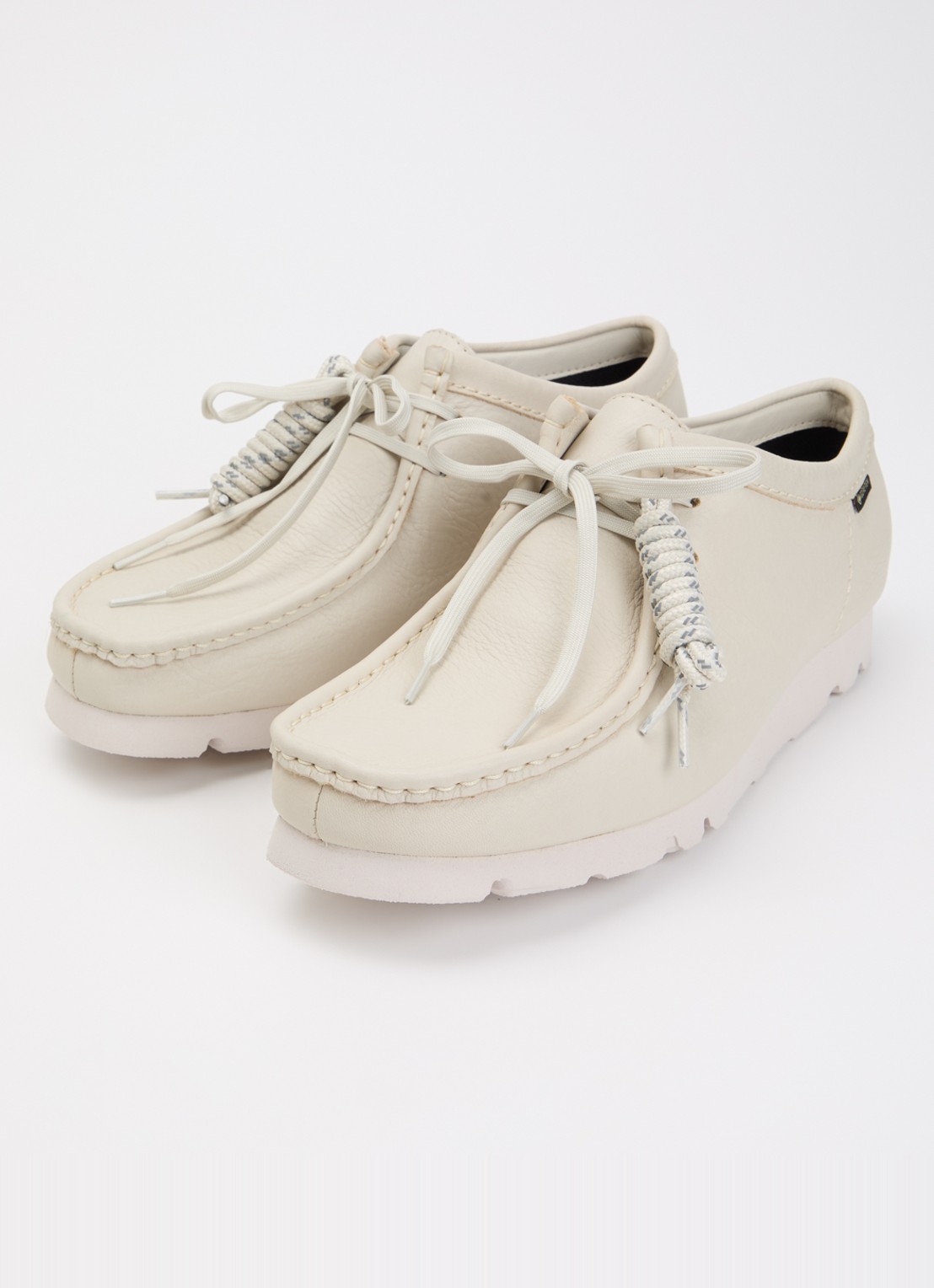 Clarks Originals Wallabee Gore-Tex veterschoen van leer - detail 2 creme
