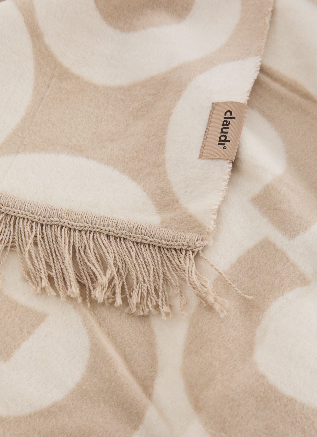 Claudi Claudi plaid 150 x 200 cm - detail 3 beige