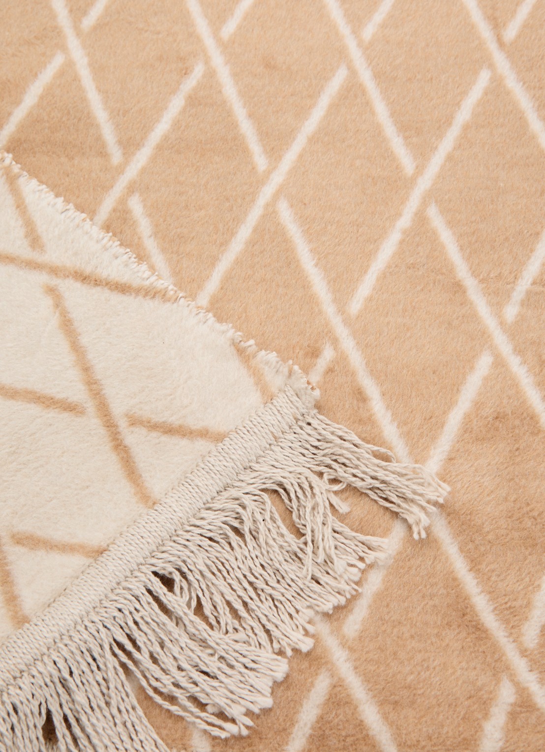 Claudi Dias plaid 150 x 200 cm - detail 3 lichtbruin