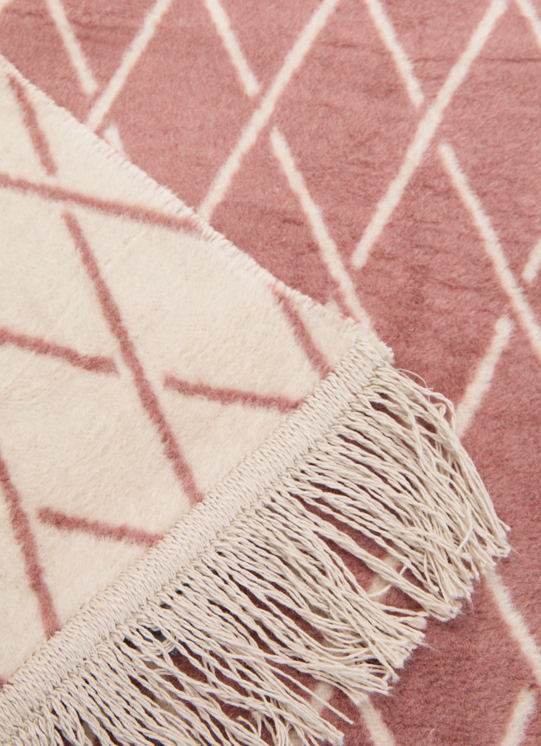 Claudi Dias plaid 150 x 200 cm - detail roze